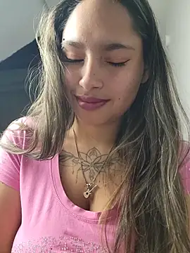 Snapshot of Evangeline_Salas chatting on July 14, 2026, 2:05 am Evangeline Salas online show from July 14, 2026, 2:05 am