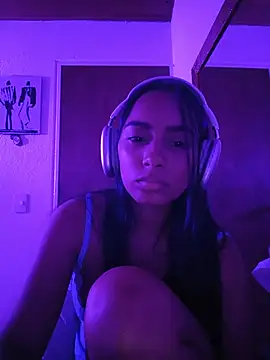 Snapshot of xcleila chatting on June 11, 2026, 5:59 am xcleila online show from June 11, 2026, 5:59 am