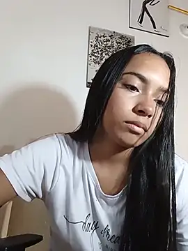 Snapshot of xcleila chatting on June 20, 2026, 2:00 pm xcleila online show from June 20, 2026, 2:00 pm