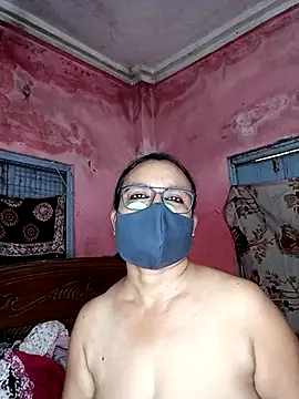 Snapshot of MoonLusty chatting on June 18, 2026, 5:39 am MoonLusty online show from June 18, 2026, 5:39 am