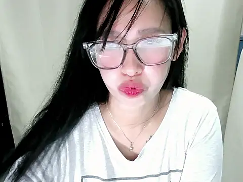 Snapshot of honey_kawai chatting on June 16, 2026, 2:00 am honey kawai online show from June 16, 2026, 2:00 am