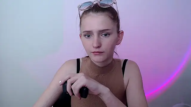 Snapshot of ViolaHot_ chatting on May 27, 2026, 8:54 am ViolaHot online show from May 27, 2026, 8:54 am