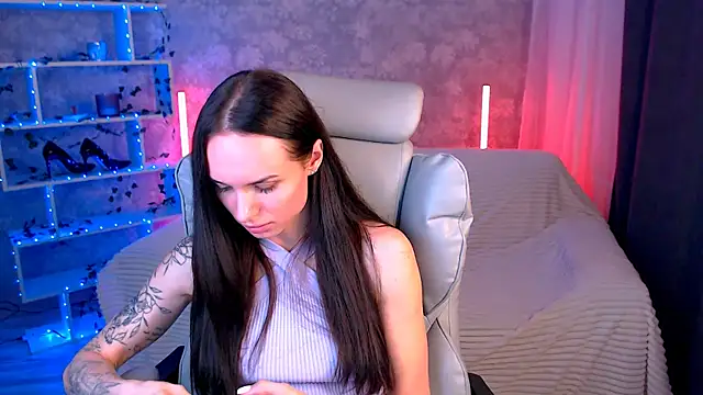 Snapshot of NicoleMerz chatting on July 10, 2026, 5:35 pm NicoleMerz online show from July 10, 2026, 5:35 pm