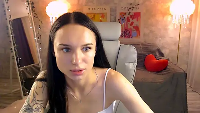 Snapshot of NicoleMerz chatting on June 21, 2026, 4:57 pm NicoleMerz online show from June 21, 2026, 4:57 pm