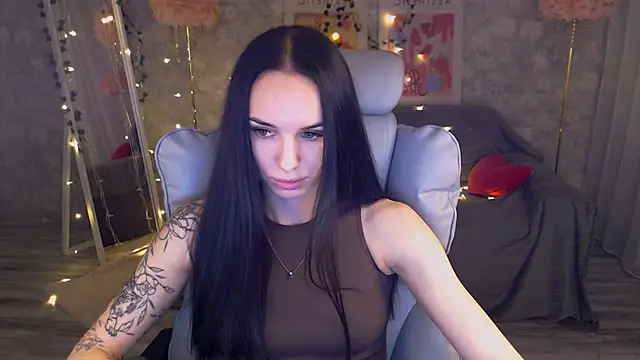 Snapshot of NicoleMerz chatting on June 27, 2026, 6:14 pm NicoleMerz online show from June 27, 2026, 6:14 pm