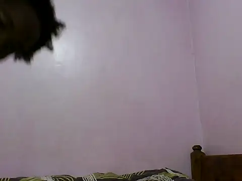 Snapshot of Sexyvaren chatting on May 28, 2026, 11:49 am Sexyvaren online show from May 28, 2026, 11:49 am