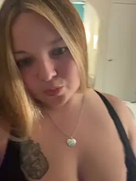 sexysabrina697 online show from June 11, 2026, 1:16 am