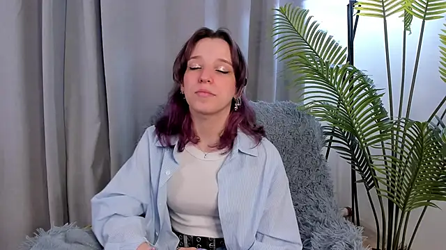 Snapshot of SierraDeliso chatting on May 30, 2026, 12:33 pm SierraDeliso online show from May 30, 2026, 12:33 pm