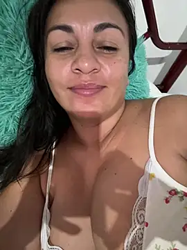 Snapshot of kloee_kann chatting on June 14, 2026, 1:56 pm kloee kann online show from June 14, 2026, 1:56 pm
