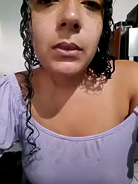 Snapshot of bruninhasurfi chatting on June 10, 2026, 2:51 pm bruninhasurfi online show from June 10, 2026, 2:51 pm