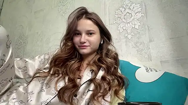 Snapshot of HeIen_cute chatting on June 7, 2026, 4:07 am HeIen cute online show from June 7, 2026, 4:07 am