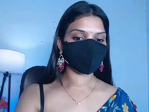 Snapshot of Sensual-bella chatting on June 19, 2026, 4:13 pm Sensual-bella online show from June 19, 2026, 4:13 pm