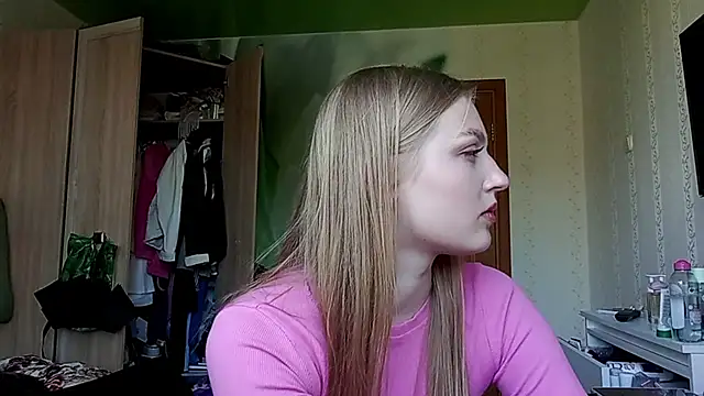 Snapshot of NorineGressett chatting on June 14, 2026, 3:13 pm NorineGressett online show from June 14, 2026, 3:13 pm