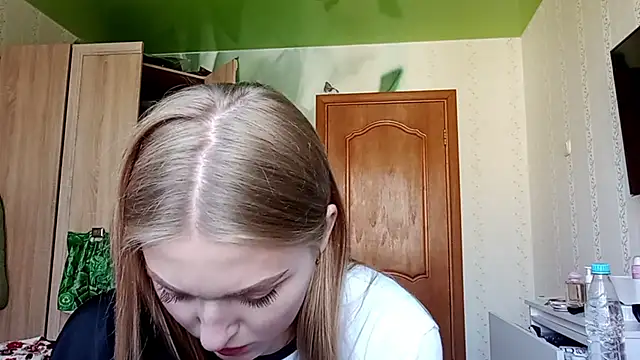 Snapshot of NorineGressett chatting on June 18, 2026, 11:15 am NorineGressett online show from June 18, 2026, 11:15 am