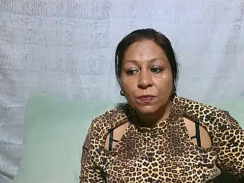 Snapshot of IndianSexyMilf69 chatting on June 17, 2026, 5:07 am IndianSexyMilf69 online show from June 17, 2026, 5:07 am