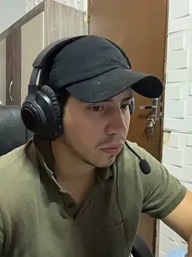 Snapshot of Fer_Ti chatting on July 10, 2026, 12:38 pm Fer Ti online show from July 10, 2026, 12:38 pm