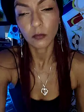 hannapettit online show from June 25, 2026, 7:19 pm