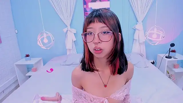 Venus Rouge online show from July 10, 2026, 3:39 am