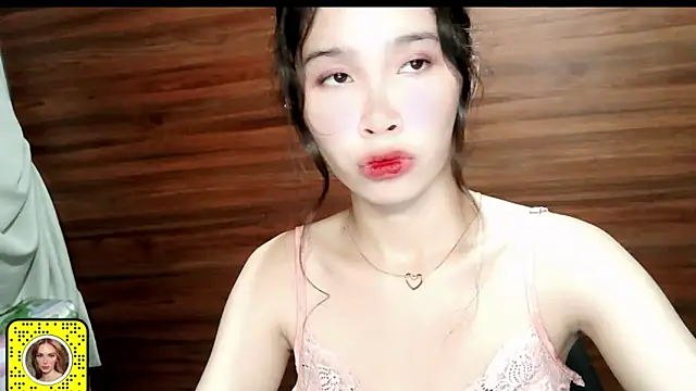 Snapshot of heartx_ chatting on June 4, 2026, 10:09 am heartx online show from June 4, 2026, 10:09 am