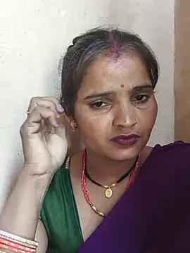 Snapshot of Divya_hot88 chatting on June 1, 2026, 6:35 am Divya hot88 online show from June 1, 2026, 6:35 am