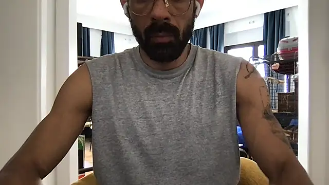 Snapshot of omni_fit chatting on May 30, 2026, 2:23 pm omni fit online show from May 30, 2026, 2:23 pm