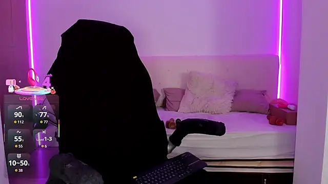 LindaWhite  online show from October 29, 2025, 11:03 pm