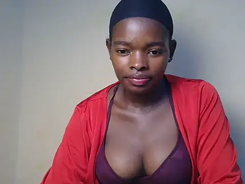 Snapshot of Emmerline_ chatting on June 13, 2026, 6:22 am Emmerline online show from June 13, 2026, 6:22 am