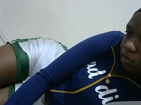 Snapshot of Gloriemelody chatting on July 13, 2026, 4:23 am Gloriemelody online show from July 13, 2026, 4:23 am