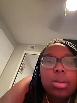 Snapshot of layitinme chatting on June 14, 2026, 6:31 pm layitinme online show from June 14, 2026, 6:31 pm