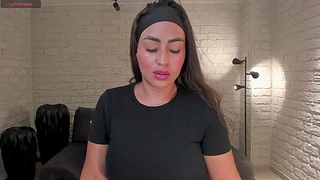 Snapshot of VictoriaBennetX chatting on July 14, 2026, 7:53 pm VictoriaBennetX online show from July 14, 2026, 7:53 pm