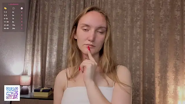 Snapshot of JenevaLitalien chatting on June 26, 2026, 6:25 pm JenevaLitalien online show from June 26, 2026, 6:25 pm