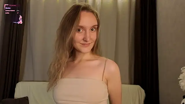 Snapshot of JenevaLitalien chatting on July 29, 2026, 6:18 pm JenevaLitalien online show from July 29, 2026, 6:18 pm