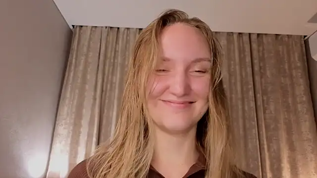 Snapshot of JenevaLitalien chatting on June 15, 2026, 6:07 pm JenevaLitalien online show from June 15, 2026, 6:07 pm