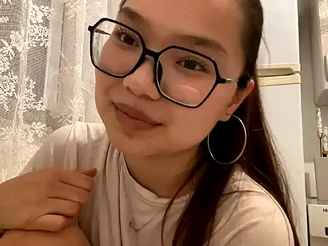 Snapshot of LightMarou chatting on June 3, 2026, 6:56 pm LightMarou online show from June 3, 2026, 6:56 pm