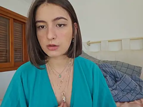 Snapshot of Juh_castro chatting on June 19, 2026, 5:19 pm Juh castro online show from June 19, 2026, 5:19 pm