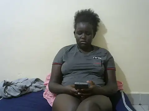 Snapshot of beauty_girl2 chatting on June 26, 2026, 5:24 am beauty girl2 online show from June 26, 2026, 5:24 am