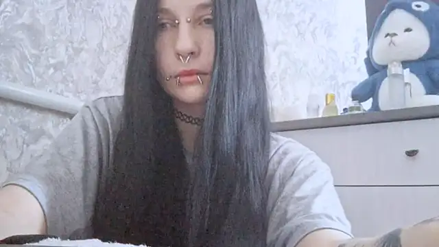 Snapshot of KrissyHiott chatting on June 16, 2026, 4:23 am KrissyHiott online show from June 16, 2026, 4:23 am