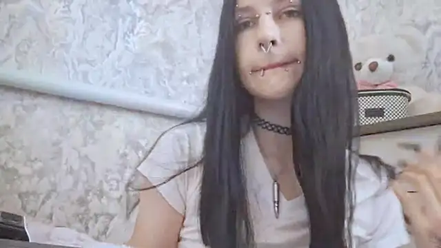 Snapshot of KrissyHiott chatting on June 18, 2026, 8:24 am KrissyHiott online show from June 18, 2026, 8:24 am