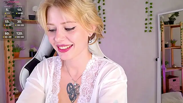 chloewinter online show from June 16, 2026, 3:50 am