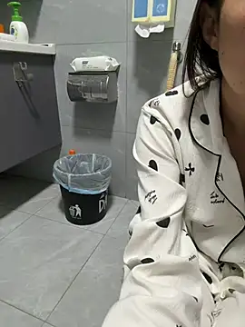Snapshot of Xiao_Mao_meow chatting on July 8, 2026, 2:35 am Xiao Mao meow online show from July 8, 2026, 2:35 am