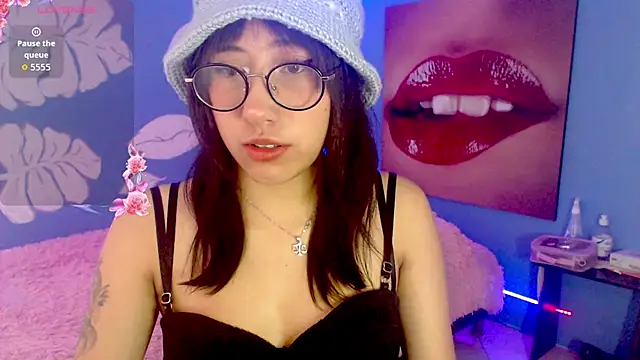 Snapshot of eli_doll chatting on June 1, 2026, 11:32 am eli doll online show from June 1, 2026, 11:32 am