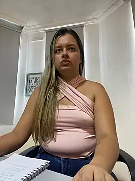 azulskyer online show from July 3, 2026, 4:35 pm