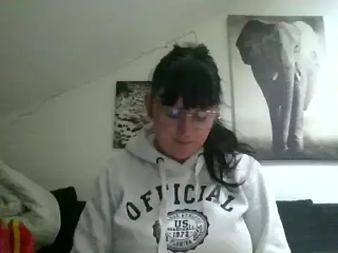 Snapshot of sexujuly88 chatting on February 25, 2025, 8:25 am sexujuly88 online show from February 25, 2025, 8:25 am