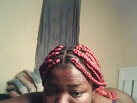 Snapshot of Lillybee74 chatting on June 12, 2026, 1:25 am Lillybee74 online show from June 12, 2026, 1:25 am