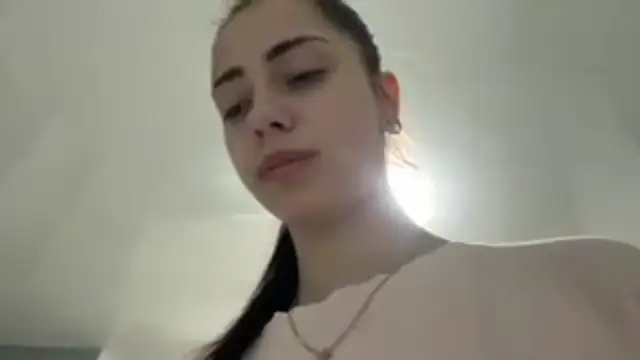 Snapshot of LianaMagic chatting on June 2, 2026, 5:24 pm LianaMagic online show from June 2, 2026, 5:24 pm