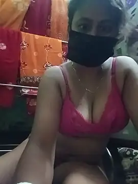 Sayanichatterjee024 online show from June 12, 2026, 7:33 pm