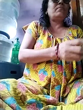 Snapshot of chatterjeesayani567 chatting on July 17, 2026, 10:34 am chatterjeesayani567 online show from July 17, 2026, 10:34 am