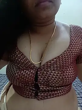 Snapshot of Anushka_tamil_kannada chatting on June 16, 2026, 6:35 am Anushka tamil kannada online show from June 16, 2026, 6:35 am