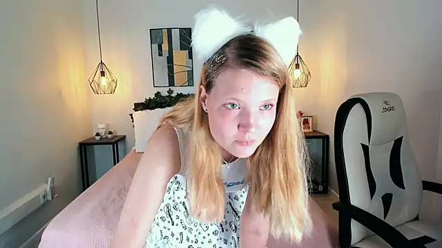 Snapshot of anita_Hitteys chatting on July 5, 2026, 9:16 am anita Hitteys online show from July 5, 2026, 9:16 am