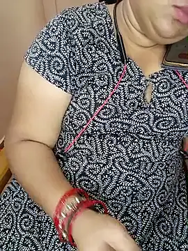 Snapshot of silky_rose29 chatting on July 14, 2026, 9:14 am silky rose29 online show from July 14, 2026, 9:14 am